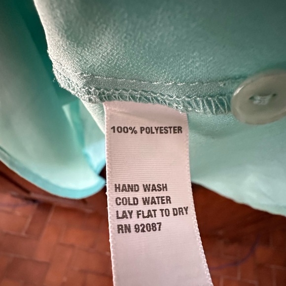 5|48 Ruffle Tank Top - Picture 3 of 4